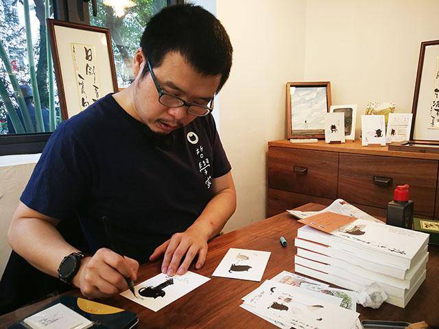 艺术张乐陆一位很阳光很懂礼貌很有修养的上海男生