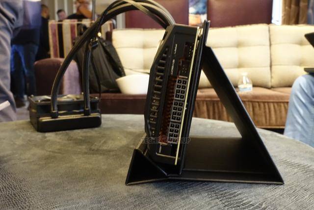 evga rtx 2080ti kingpin"盟主" 真容曝光:19相供电 水冷