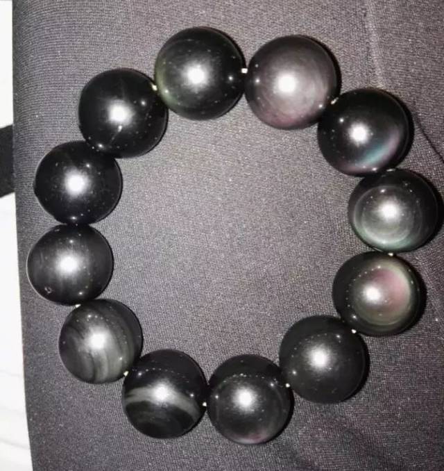 黑曜石黑曜石有几种颜色