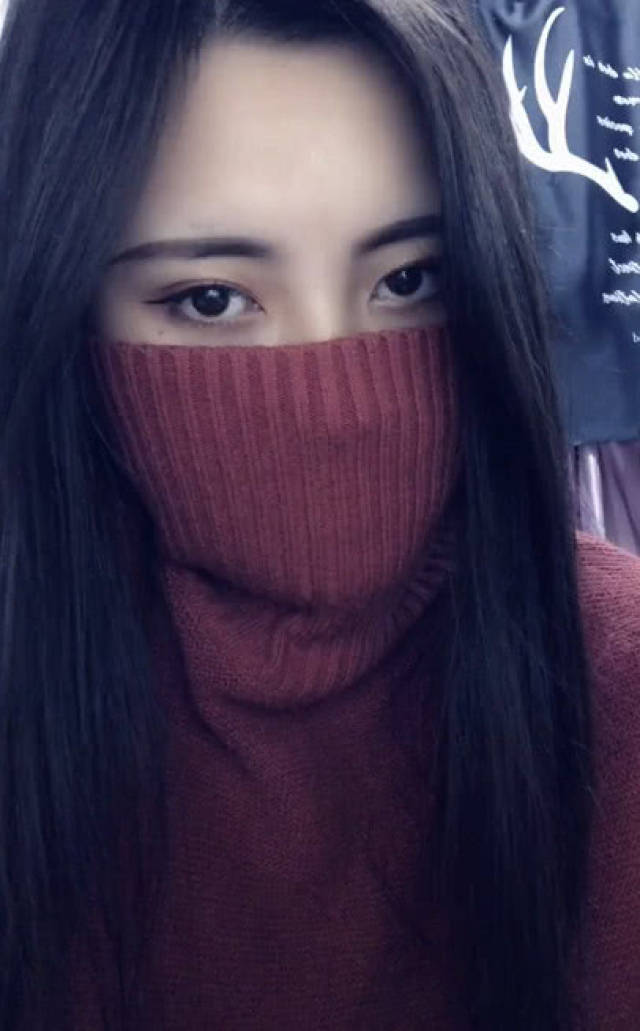 口罩小姐姐意外走红前一秒惊艳动人后一秒竟让人怀疑人生