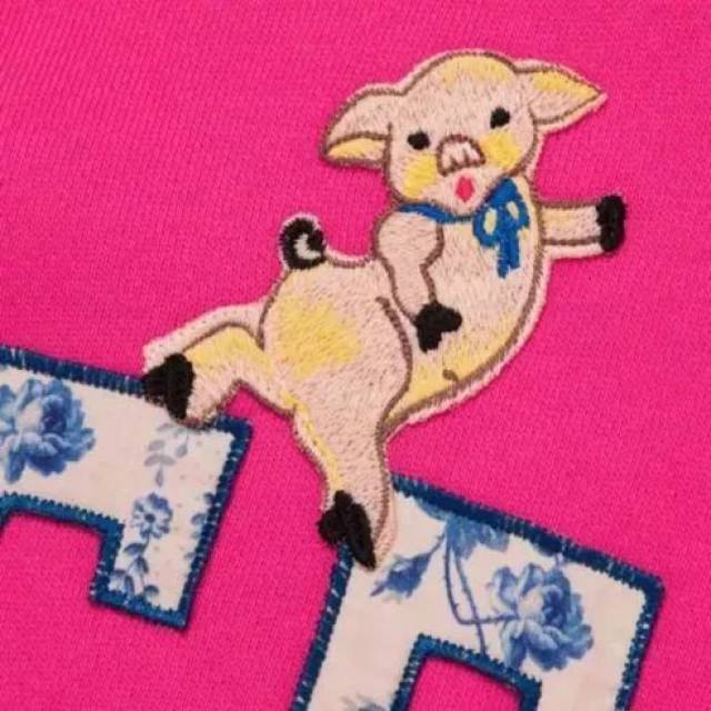 麻将,猪尾巴,水钻猪.大牌们的"土味"猪年限定,竞争也太激烈了!