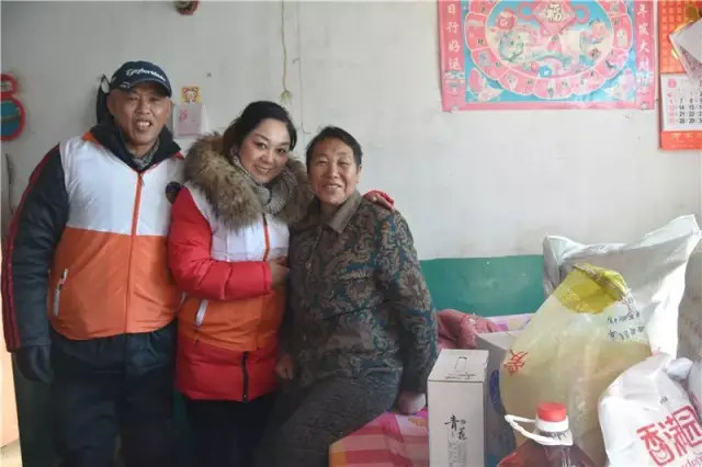 大连清水慈善为瓦房店市老虎屯镇雅化村送温暖!
