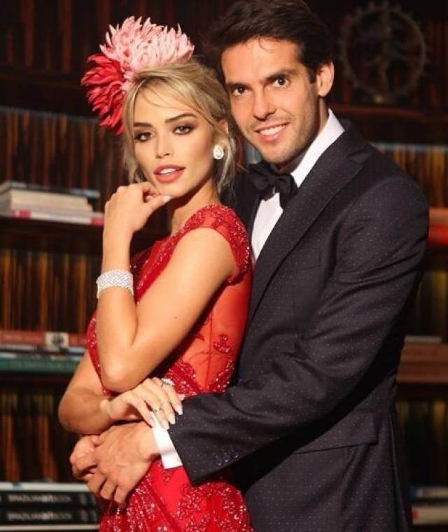 卡卡求婚成功 前妻卡洛琳祝福:他是个优秀的男人