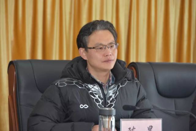 总结白朗县召开2018年度四讲四爱群众教育实践活动总结表彰会