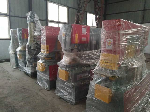 液压多功能联合冲剪机 槽钢工字钢冲孔剪切一体机