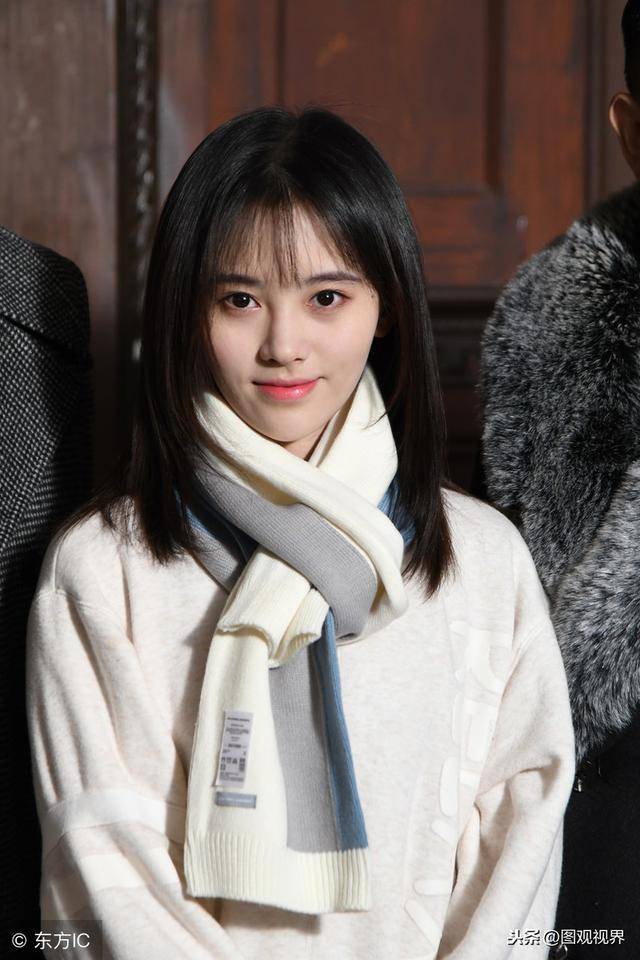 长相清丽脱俗,有四分之一俄国血统,如"美人鱼"般拥有梦幻色彩