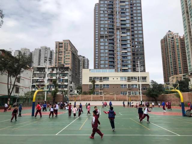 华颖外国语学校