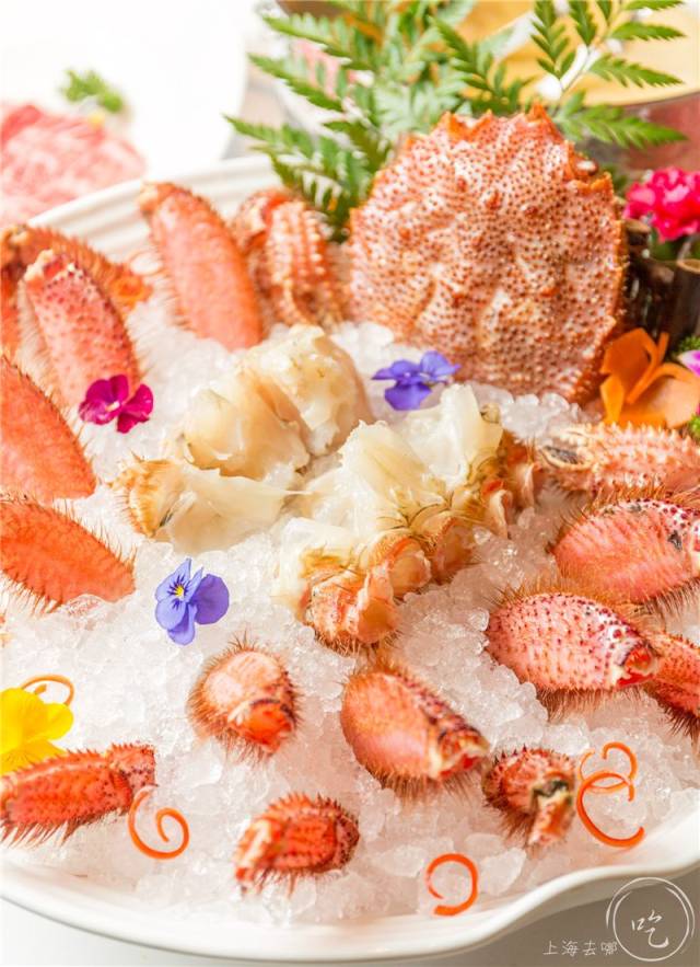 坐拥150㎡私家花园的火锅店,竟然还配空姐服务!