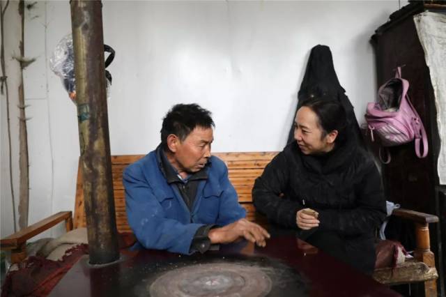 省委老干部局局长,贵州老年大学党委书记,校长郭焱带队,贵州老年大学