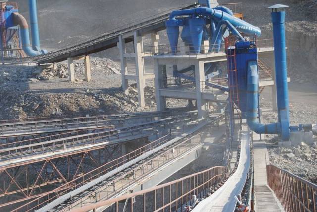 机制砂干法分选脱粉机研制纪实