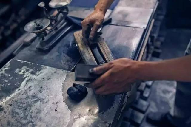 镜头下的传统制墨工艺,好美!