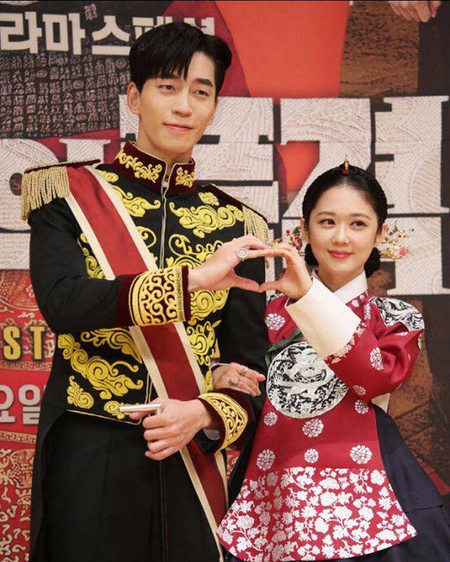 皇后的品格中的渣帝申盛禄现实中的他可是个可爱暖男