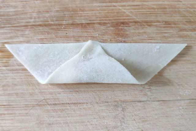 三角皮包馄饨的手法图片