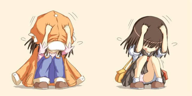 抱头蹲防始于东方系列的格斗游戏,在游戏中,蕾米莉亚会蹲防的时候会摆