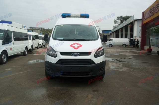 全顺v362中轴中顶监护型救护车—详情解析