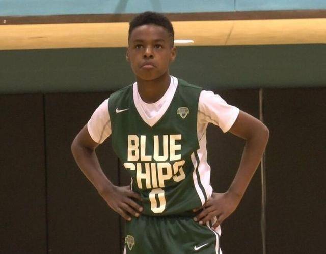 人所熟知,而11岁的二儿子布莱斯却因为性格相对内向一些不太为人所知