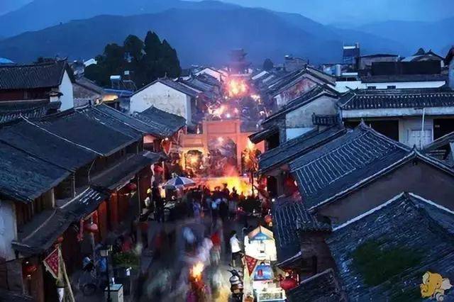 巍山名字的由来,云南巍山古城的来历,关于巍山的简介_大山谷图库