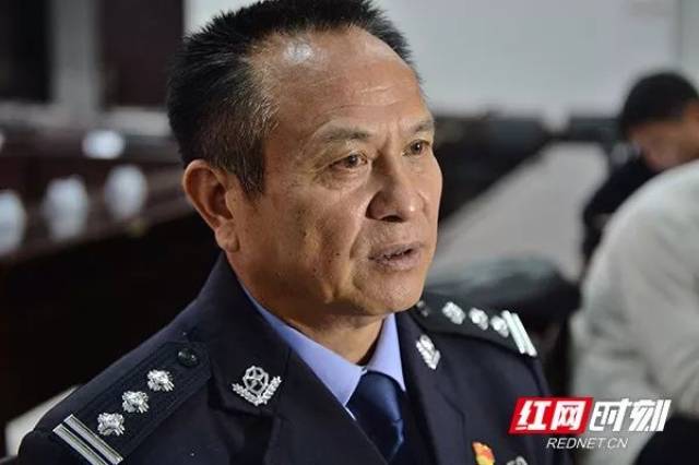 黄超富:台风中最英勇的逆行