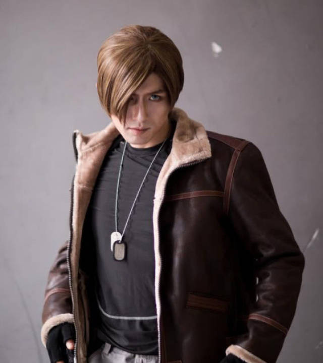 生化危机2重制版热度不减,各国小哥cos里昂,谁才是正品?