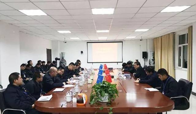 乌鲁木齐米东区区长王贵勇并到新疆装备制造公司调研