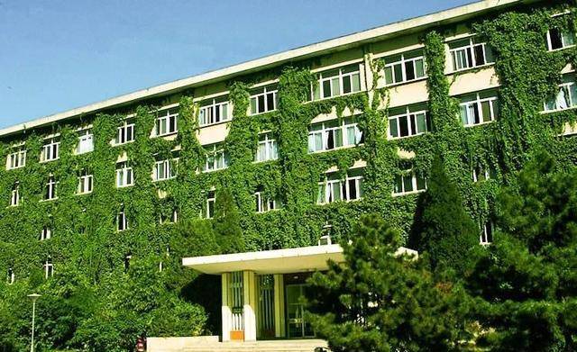 华航天工业学院,这所大学坐落在河北省廊坊市,是由国家国防科技工业局