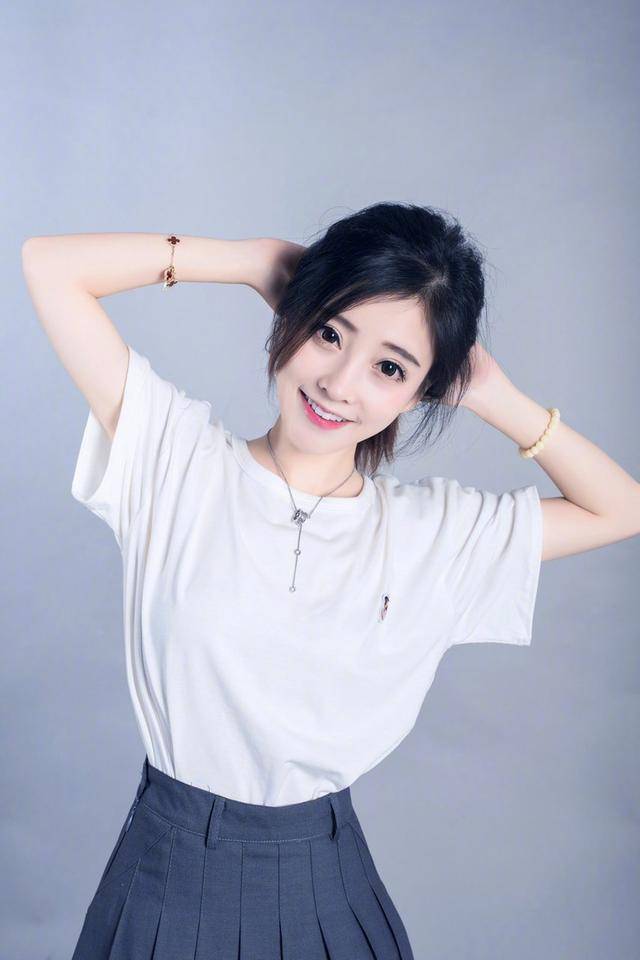 斗鱼老板透露某主播两小时商演过百万,网友猜测细思极恐!