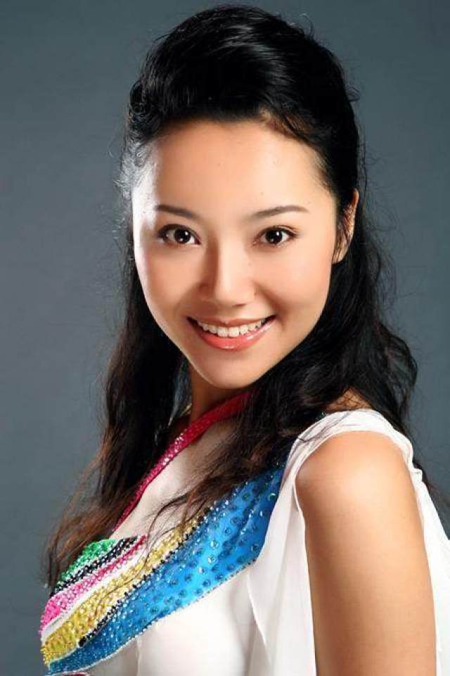 2,朱亚文,1984年4月21日生于江苏省盐城市,中国大陆男演员,2006年毕业