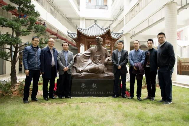 交流活动远赴深圳市龙岗区吉溪中学带领8名教师苏祠中学岳家军校长