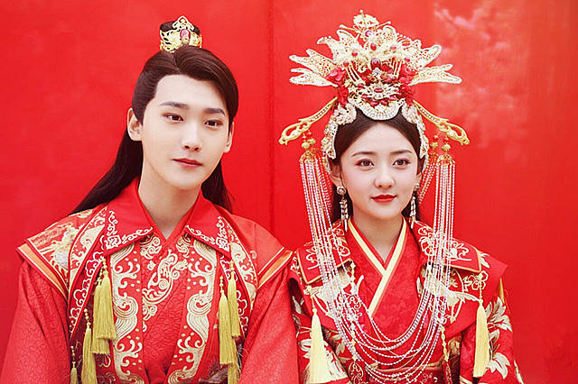 网剧《绝世千金》和《双世宠妃》一样,让人首先喜欢的也是丫鬟