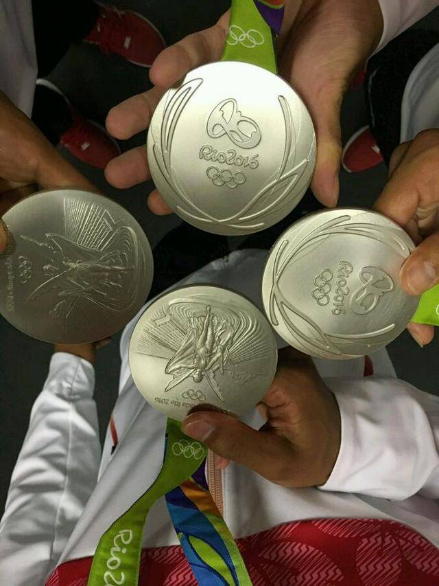 博尔特08奥运接力金牌被剥回日本队递补银牌再创世界历史奇迹