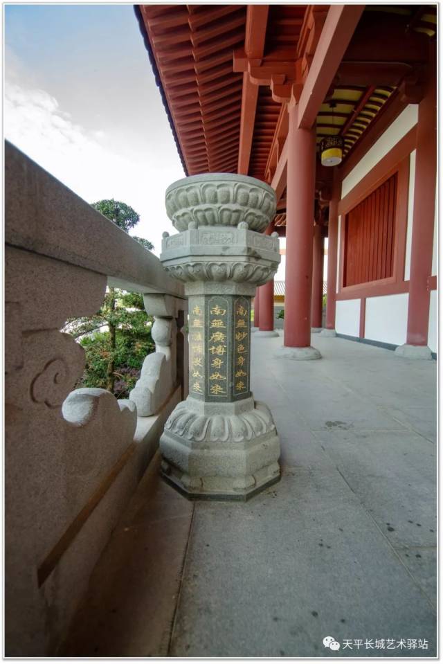 壮观的普侨区花古岩寺