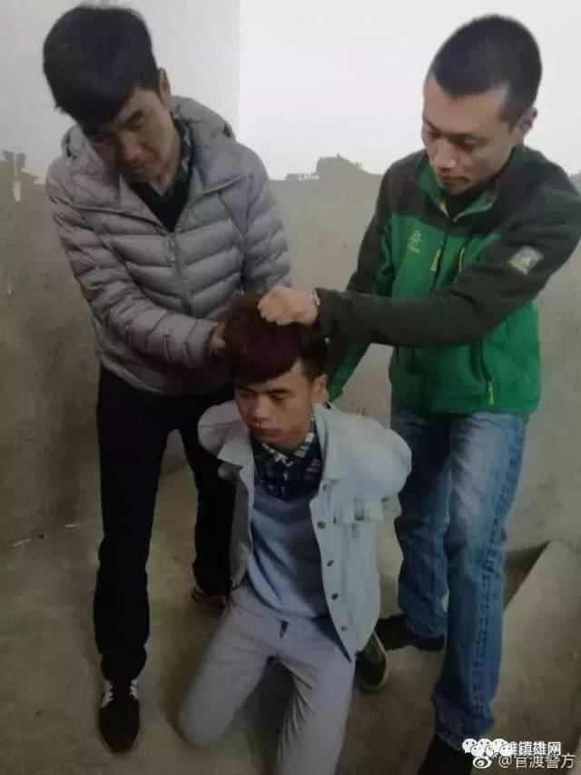 【追踪】偷车被抓现行持刀追砍车主的嫌疑人被抓了,有两个镇雄的··