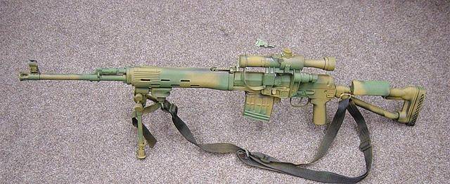 半自动狙击步枪,德拉古诺夫svd狙击步枪也是现代第一支为支援班排级