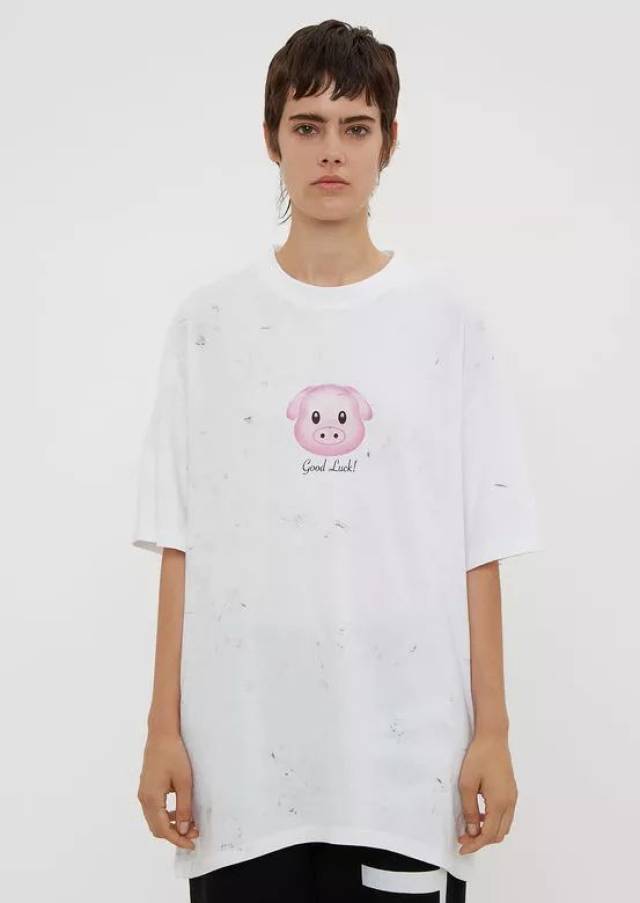 从zara的小猪包,到gucci的猪年系列,准备好在2019年做一只时髦的猪仔