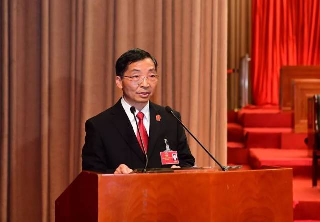 玉溪两会丨李洪云作市人大常委会工作报告