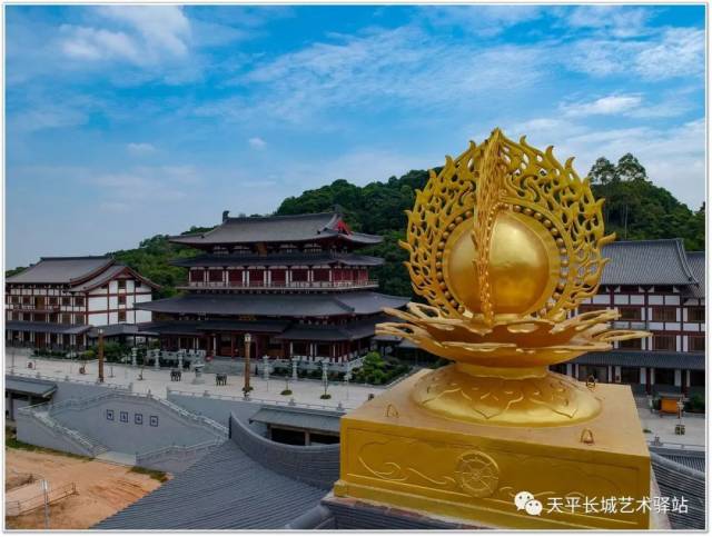 壮观的普侨区花古岩寺