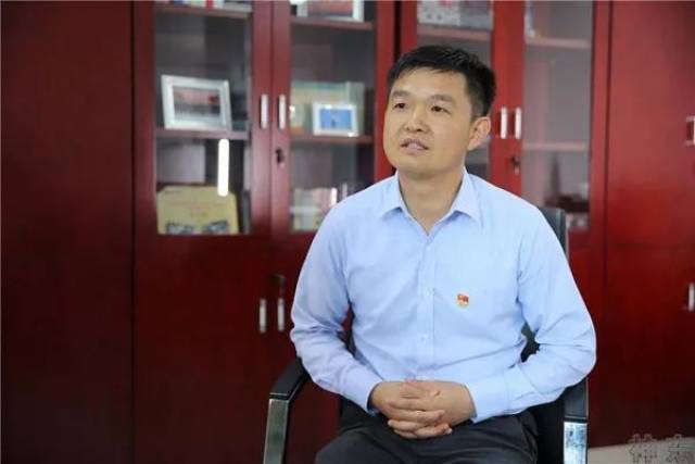 2017年,成为乌兰木伦煤矿矿长,党委书记, 是神华神东煤炭集团最年轻