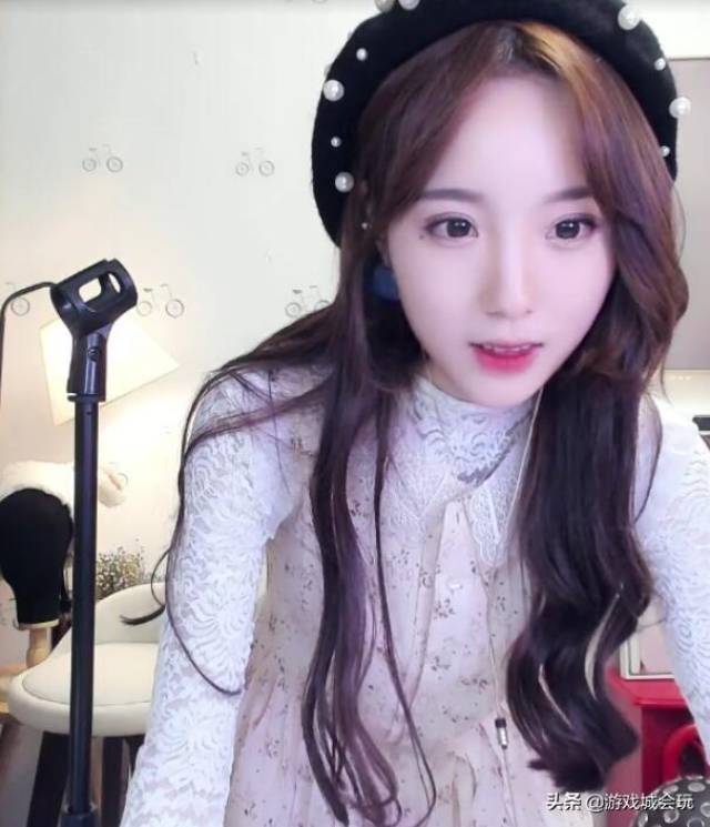 斗鱼最有潜力美女主播即将满级 年度曾打出565万礼物一鸣惊人_手机搜