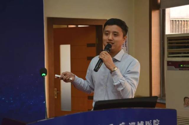 博士作了专题报告,医院院长曲勇,副院长李其海,张世杰出席此次培训