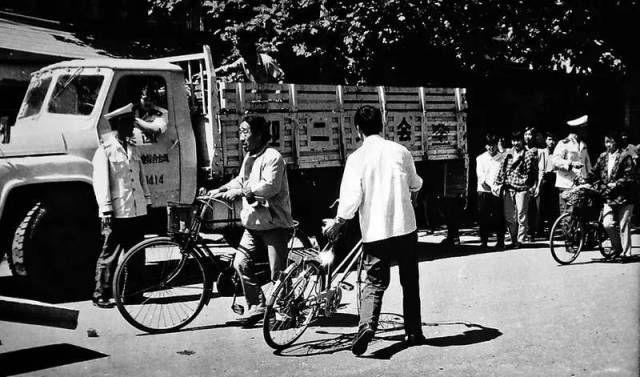 改革开放以来,特别是西部大开发过程中,国家加大对贫困地区基础设施