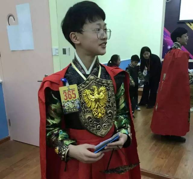 我叫李子泰,今年14岁了,我是一名初中生就读于塘栖二中,我是一名品学