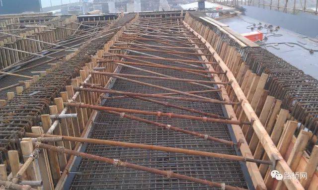 现浇箱梁施工全过程高清实拍,果断分享!