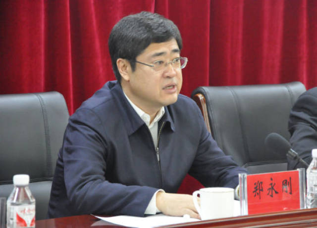 宾县县委书记郑永刚出席会议并讲话.