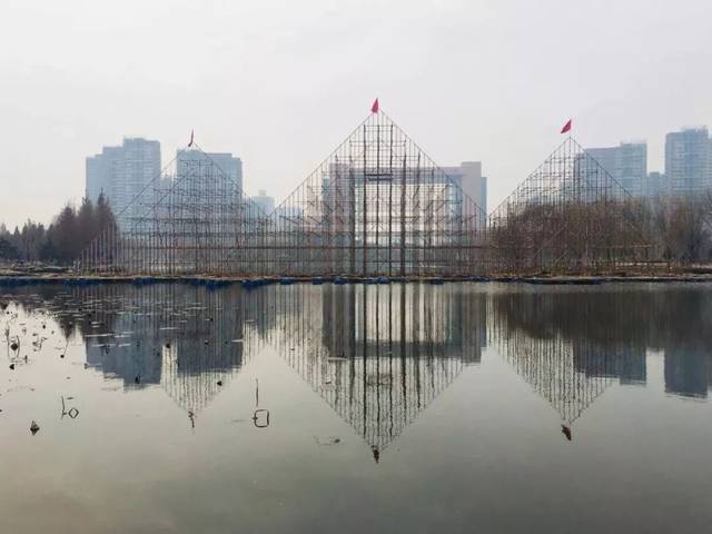 临沂最美解放路1月31日亮灯，新增彩虹门将惊艳所有人！