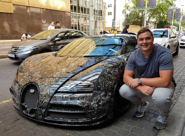 全球唯一钻石版布加迪,车内有车主签名,卖3000万,却成代步车!