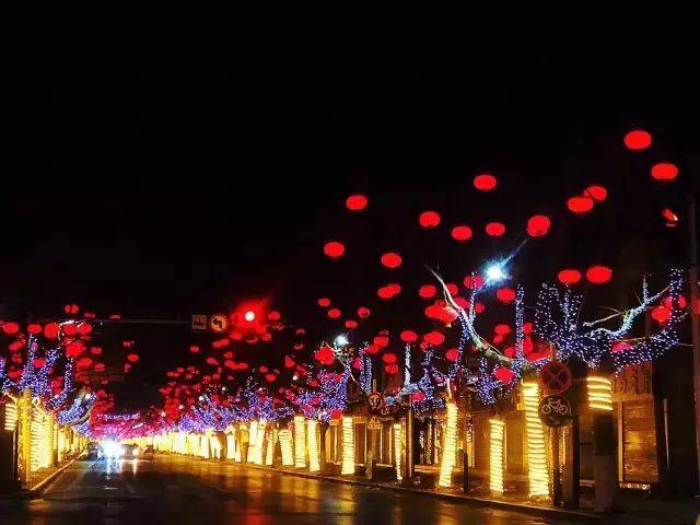 临沂最美解放路1月31日亮灯，新增彩虹门将惊艳所有人！