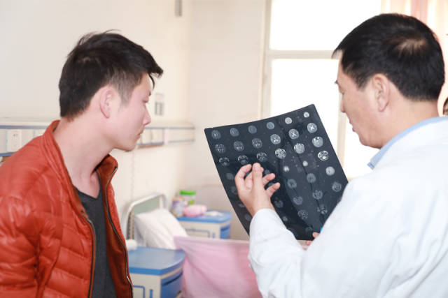 坚守行医初心,守护"折翼天使"—郑大三附院小儿神经内科贾天明