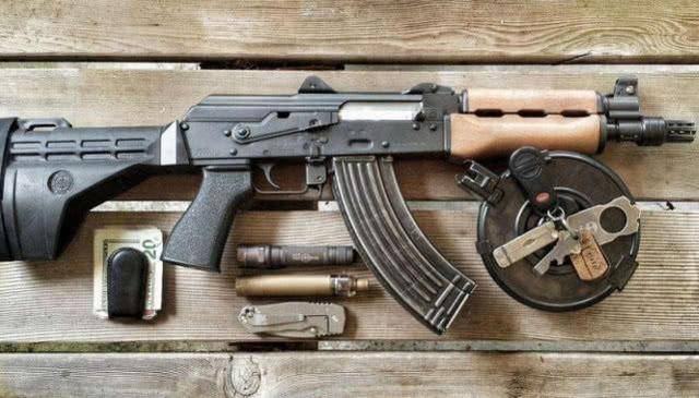 特种兵喜欢用ak47的5大理由真实战场上常作为备用武器用