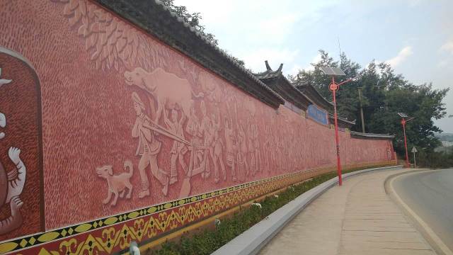 红砂岩浮雕墙的优势