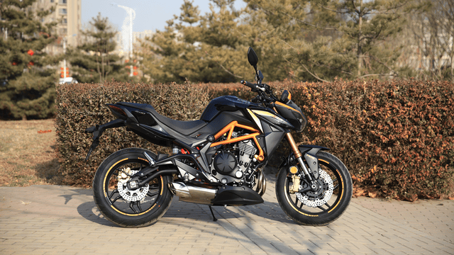 光阳玩跨界，搭载川崎动力的K RIDER400配置怎么样？_搜狐网